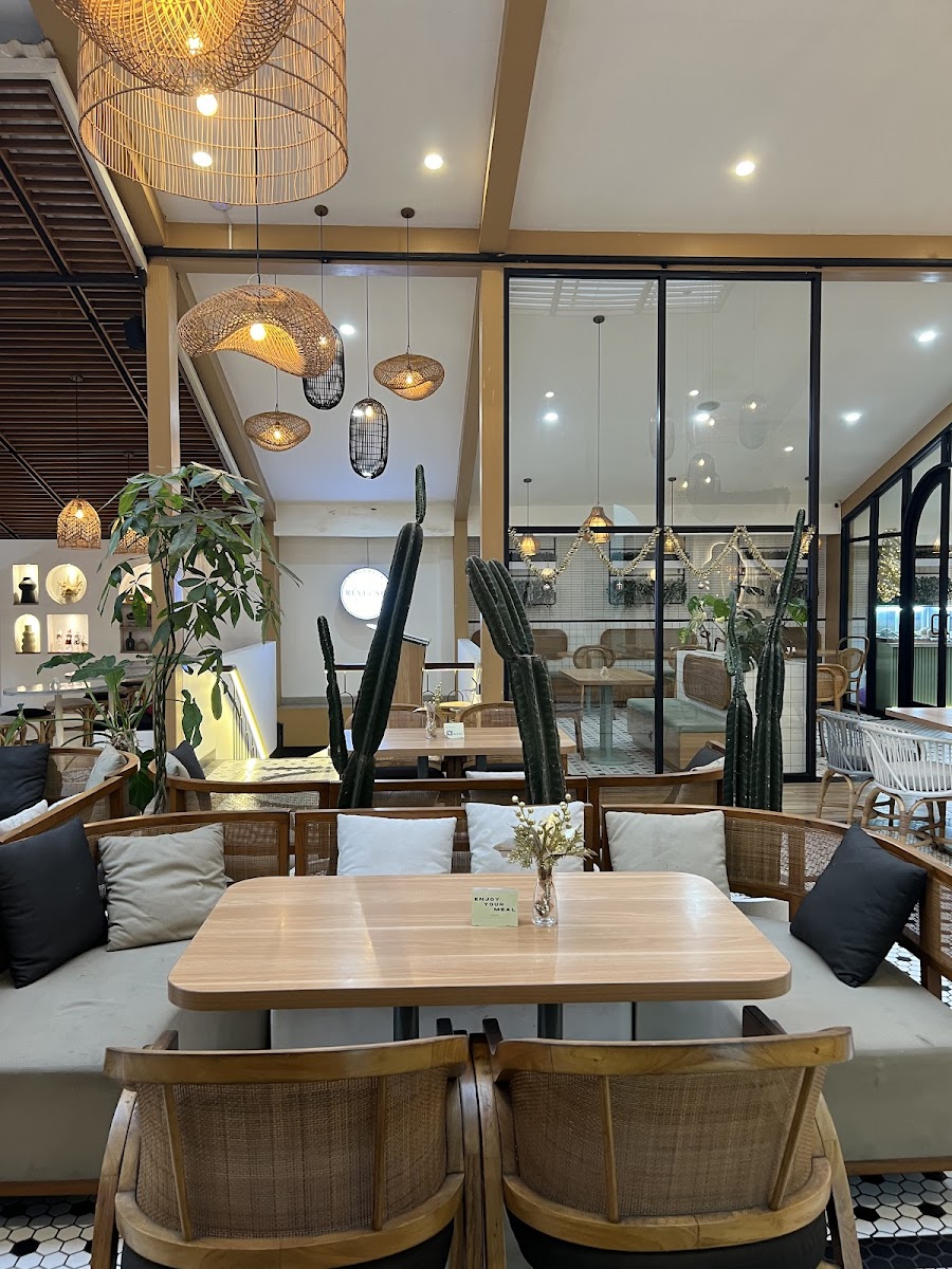 Reveuse Resto - Photo 3
