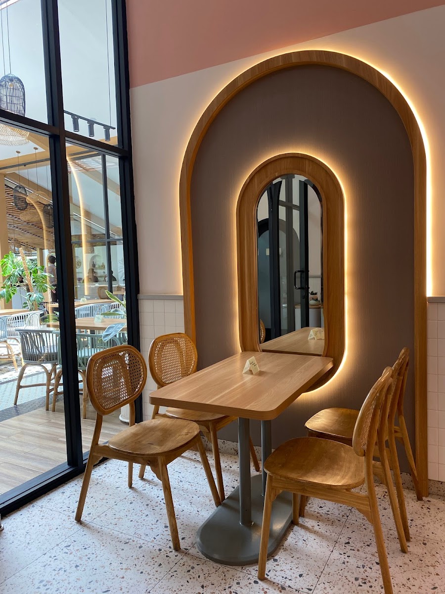 Reveuse Resto - Photo 8