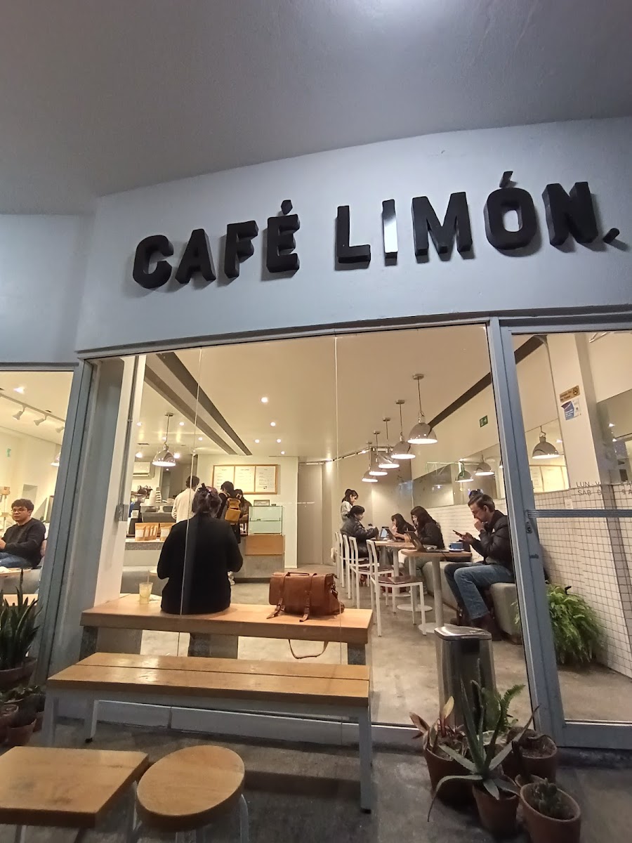 Cafe Limon - Photo 1