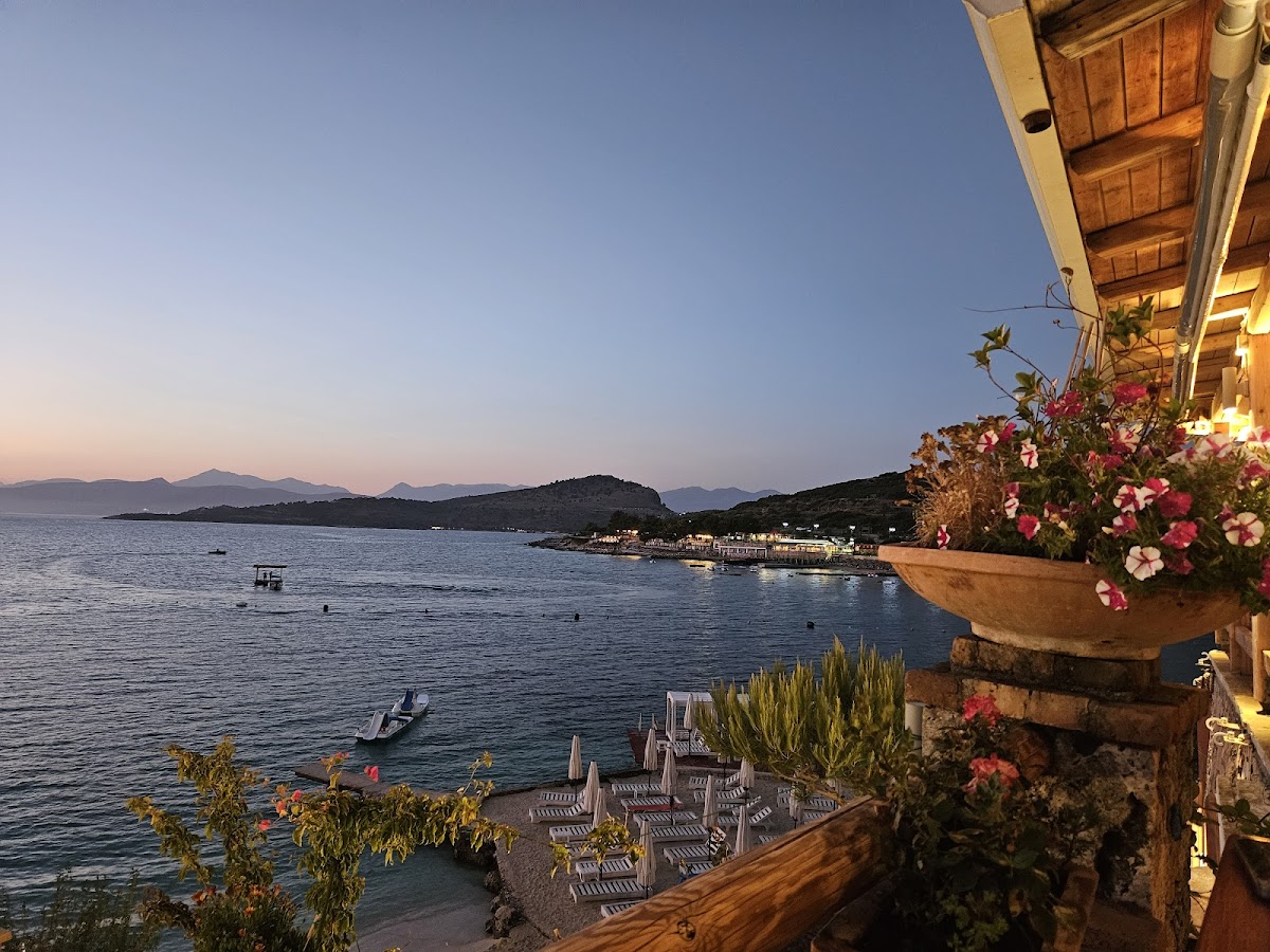 Guvat Bar Restorant - Photo 9