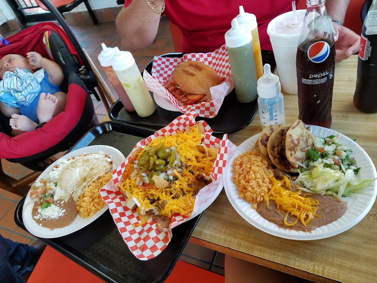 California Tacos Shop - Photo 3