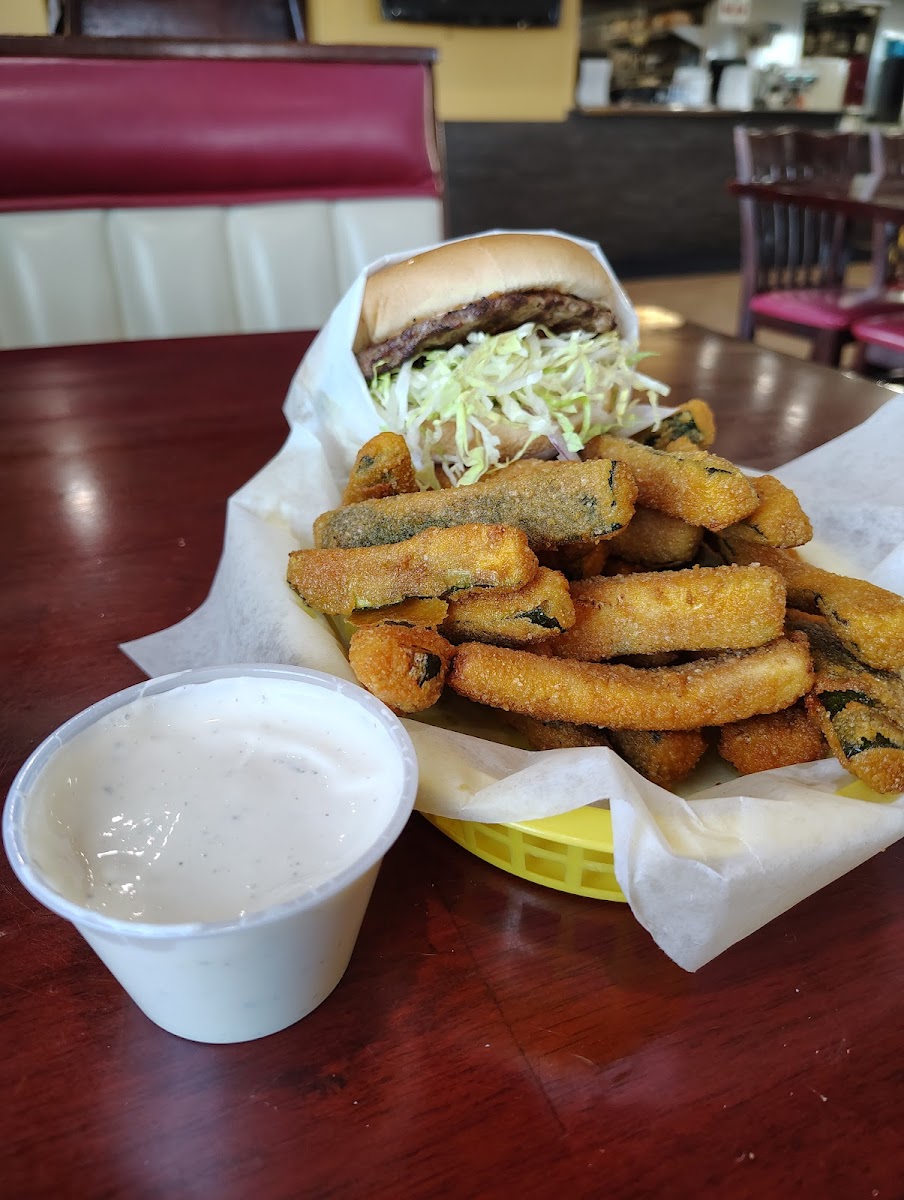 Yellow Basket Burgers - Photo 2