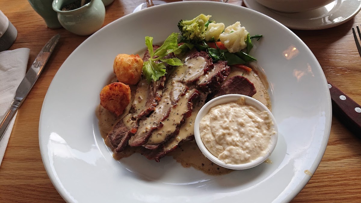 Whitehorses Restaurant - Photo 1