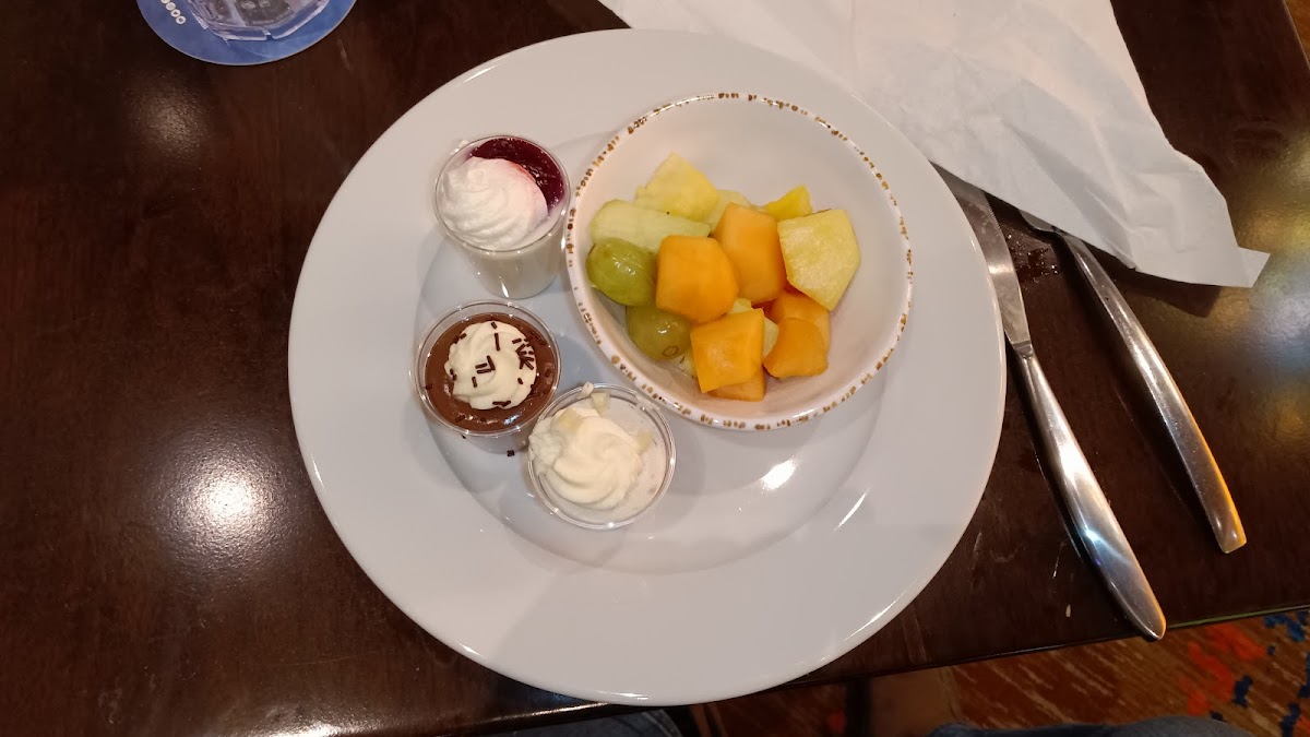 Harvest Buffet - Photo 4