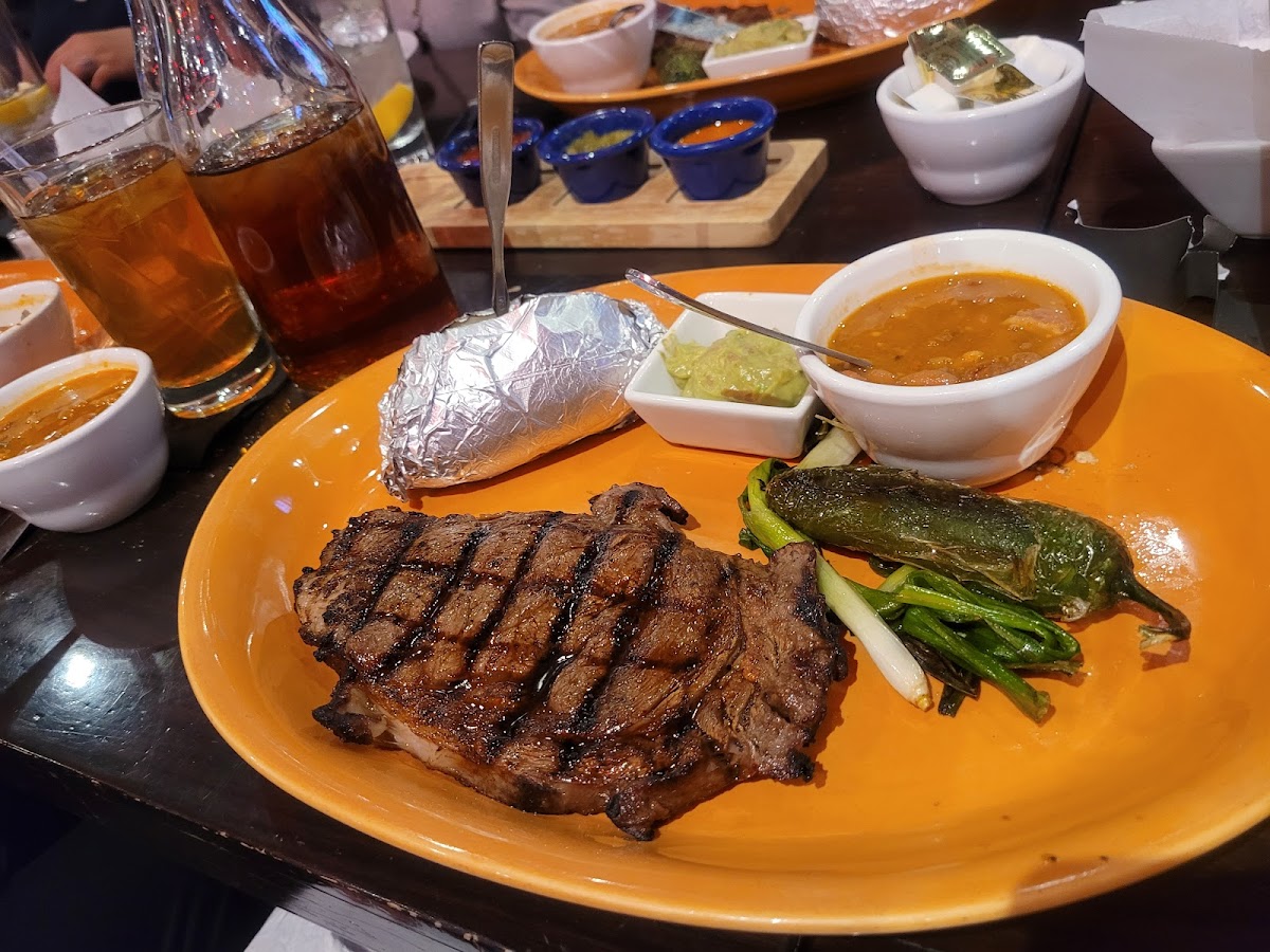 Cunado's Restaurant - Photo 5