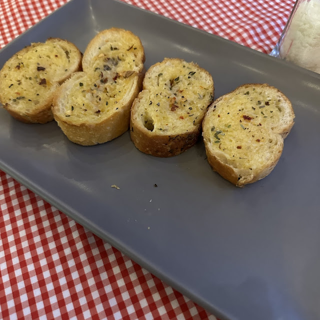 Garlic Bread to Start