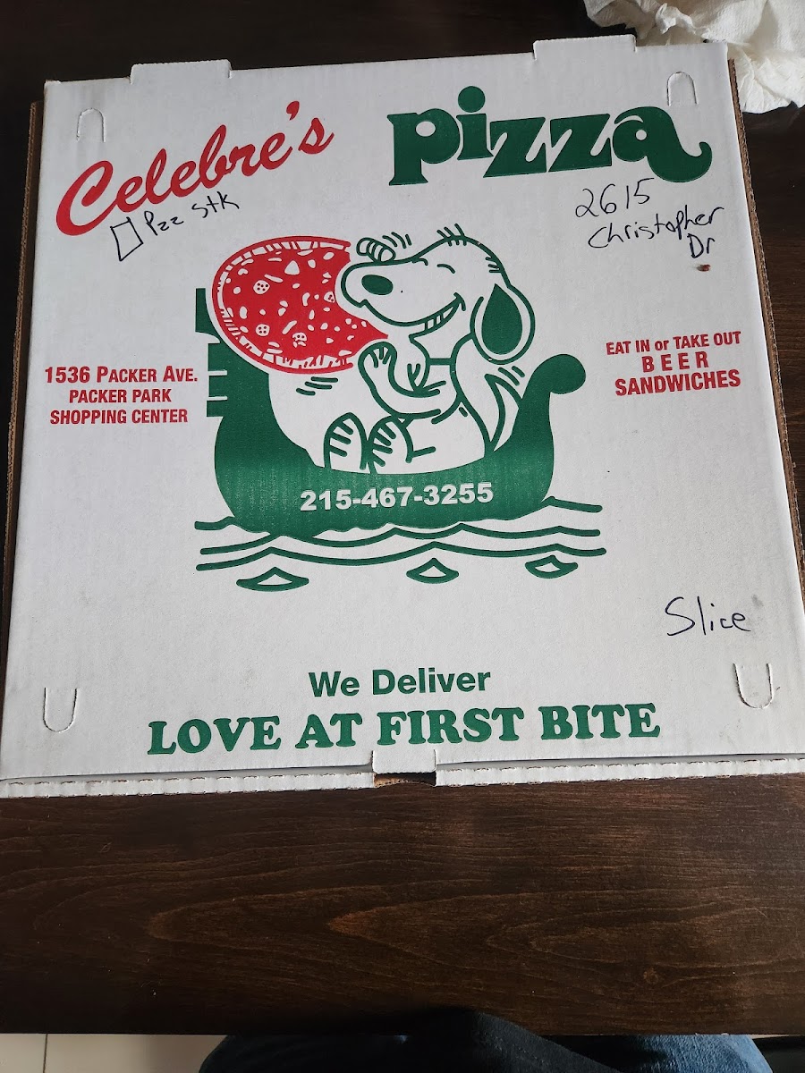 Celebre's Pizzeria - Photo 3