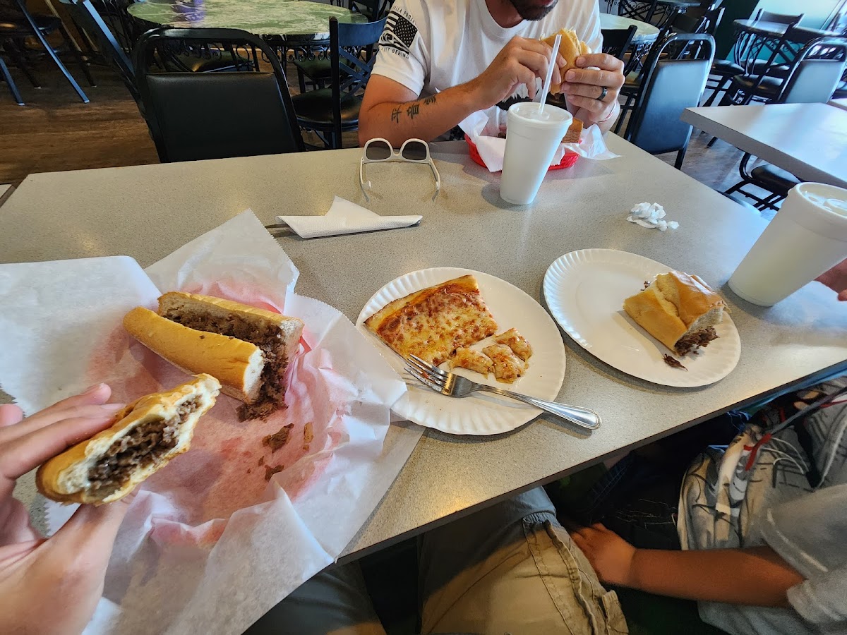 Celebre's Pizzeria - Photo 7