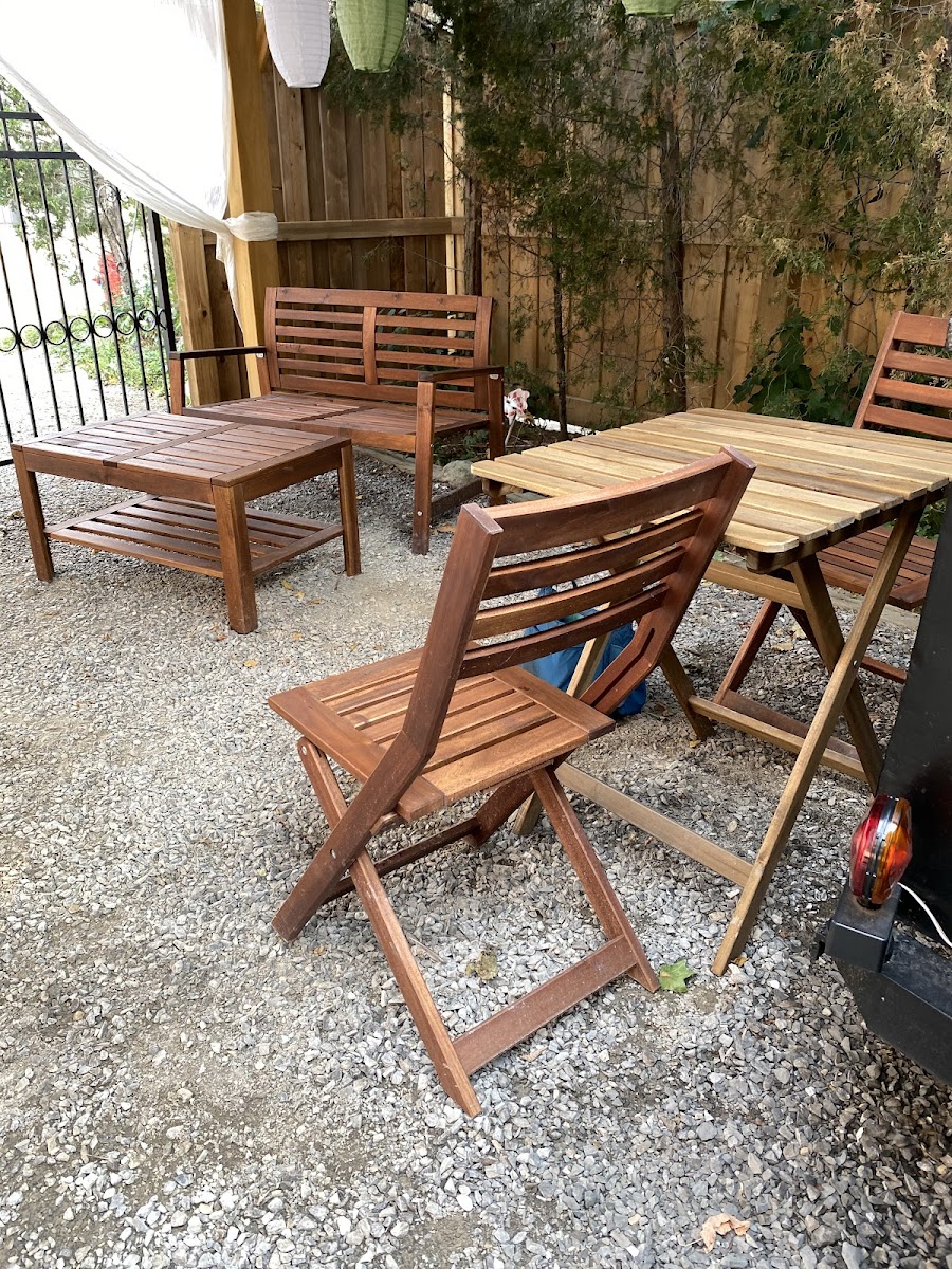 Shady Grove Lukaya Cafe - Photo 4