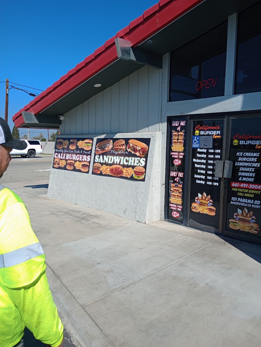 California Burger Express - Photo 4
