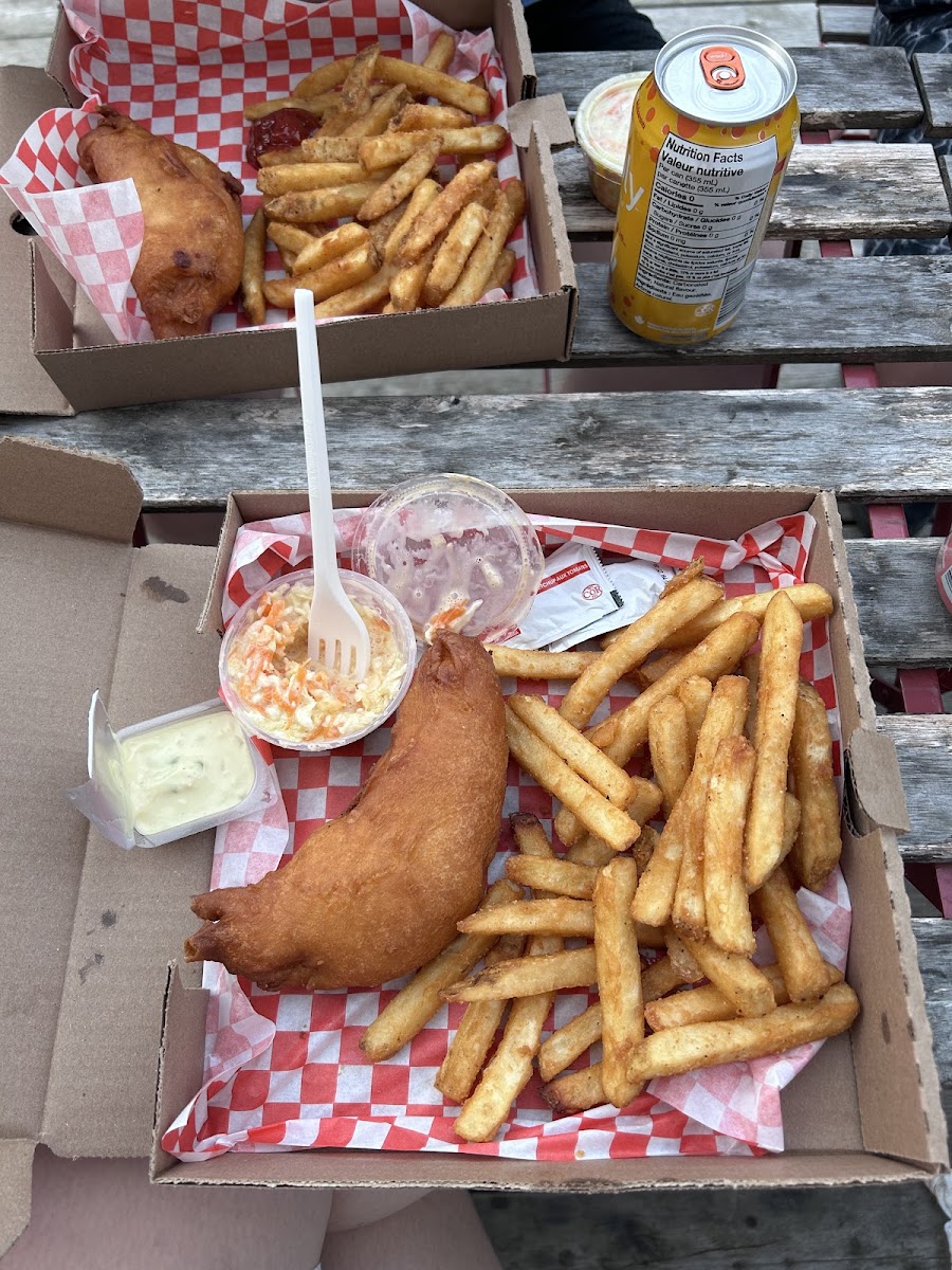 Lawrencetown Grocery & Pizza - Photo 4
