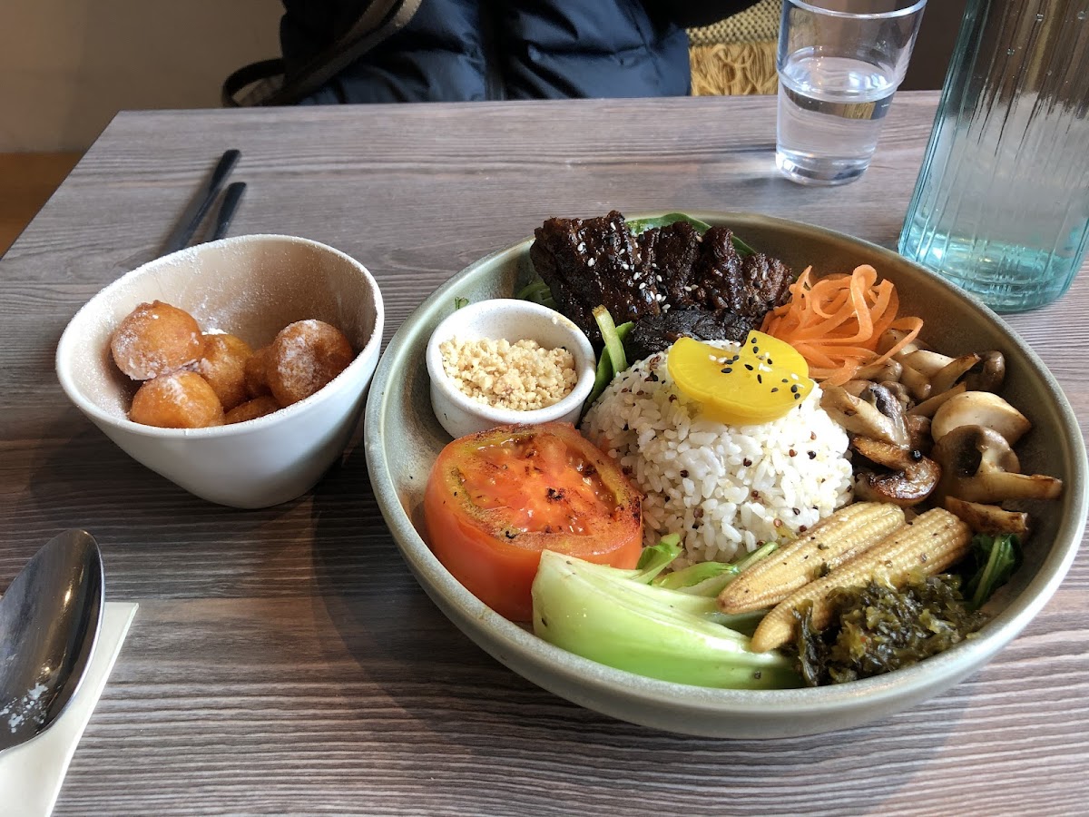Abel Land Cafe - Photo 8