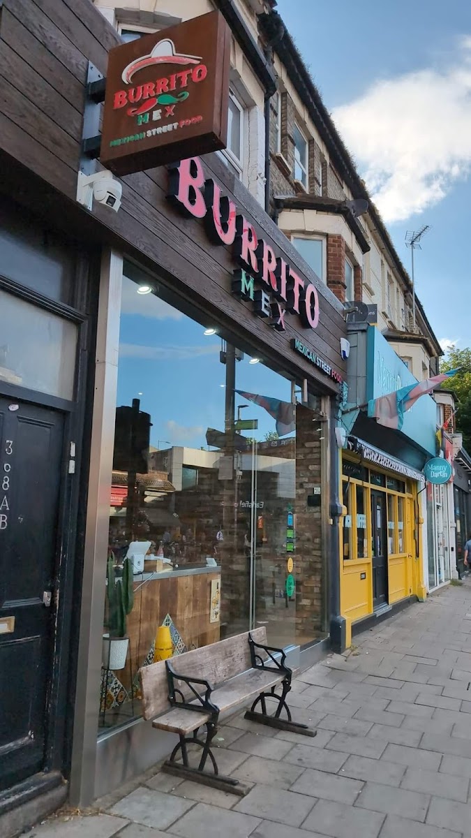 Burrito Mex (حلال) Earlsfield - Photo 4