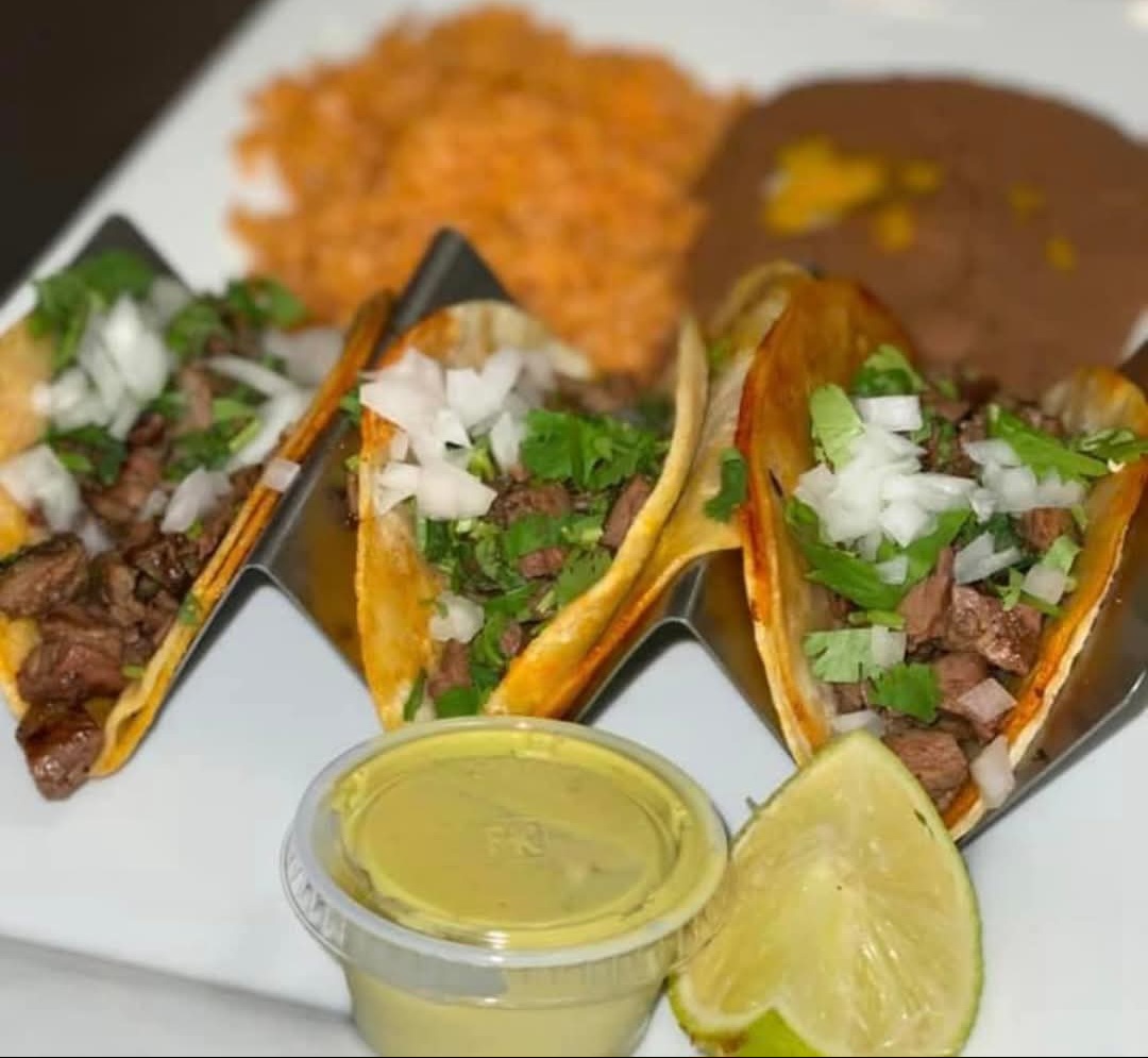 Gonzalez mexican restaurant - Photo 9