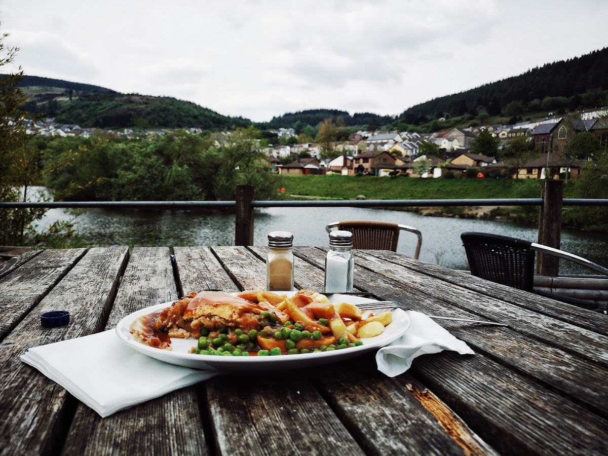 Cambrian Lakeside Cafe Bar - Photo 1