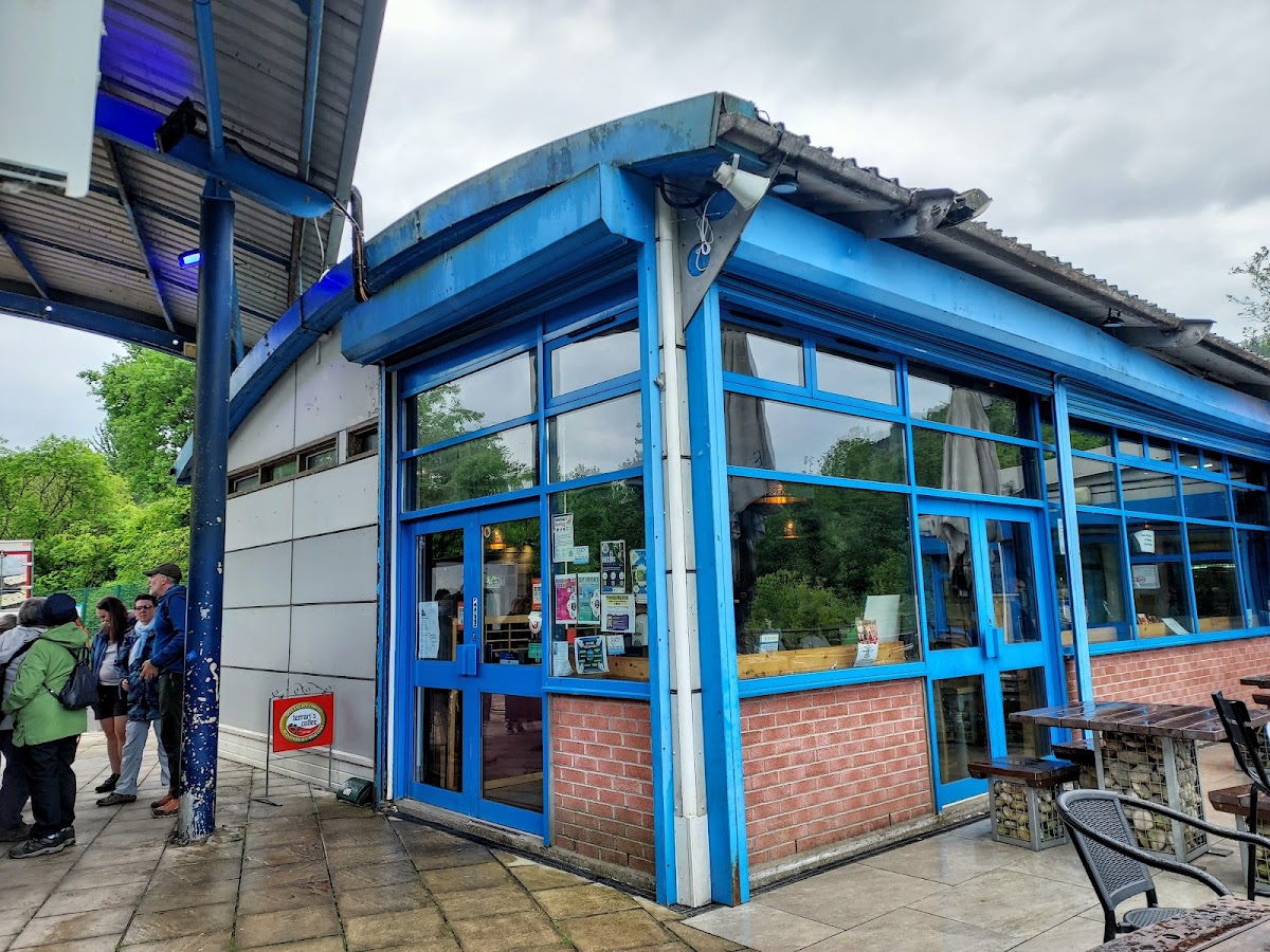 Cambrian Lakeside Cafe Bar - Photo 4