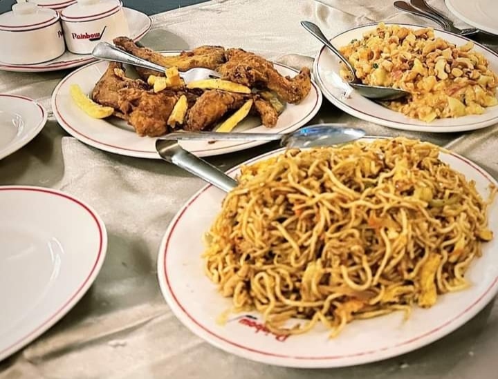 Rainbow Chinese Restaurant - Photo 8