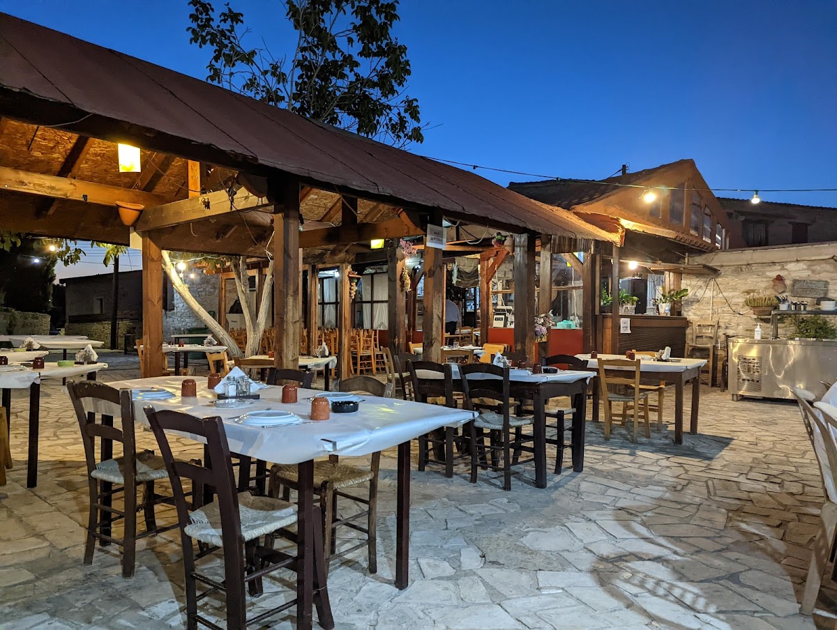 Ayia Anna Tavern