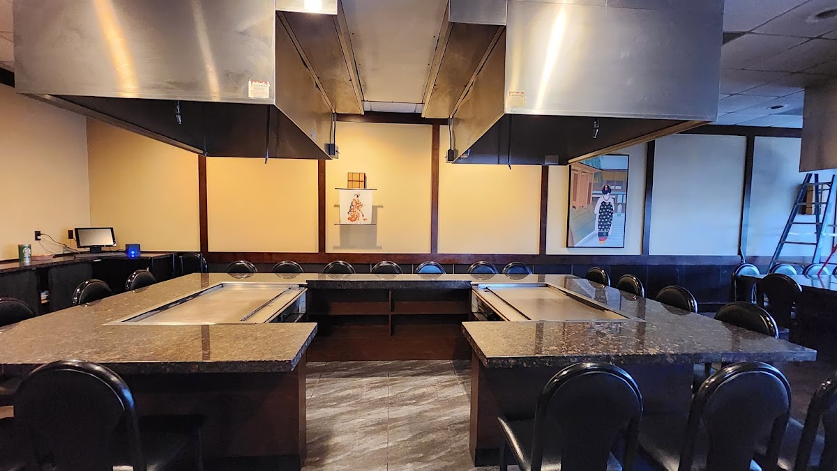 Yoshi Japanese Steakhouse & Sushi - Photo 3