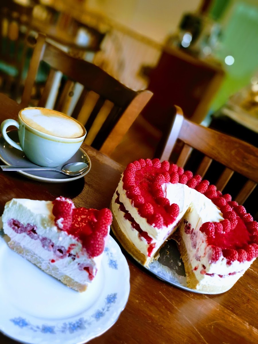 The Hub Cafe - Photo 1
