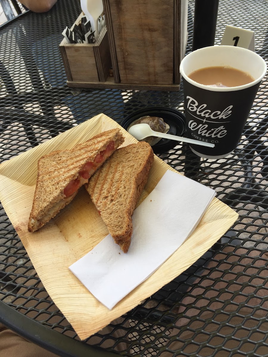 The Little Bay Cafe - Photo 1