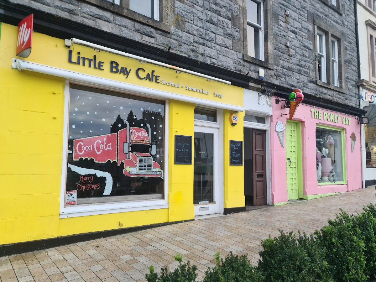 The Little Bay Cafe - Photo 8