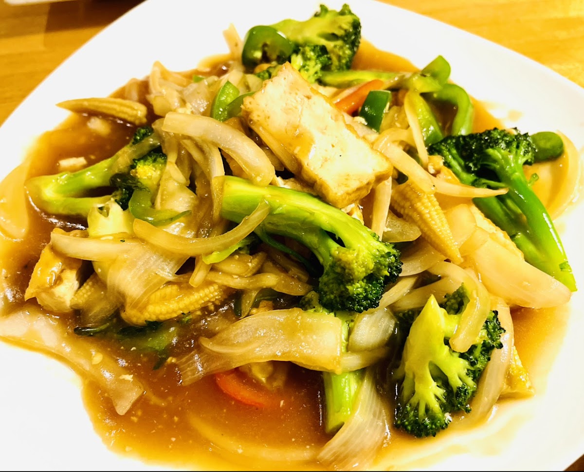 Little Saigon Restaurant - Photo 3