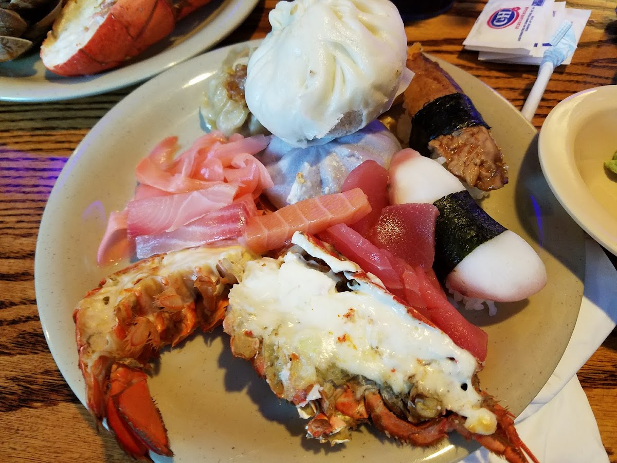 Tropical Buffet & Grill - Photo 1