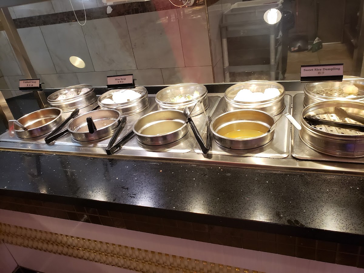 Tropical Buffet & Grill - Photo 2