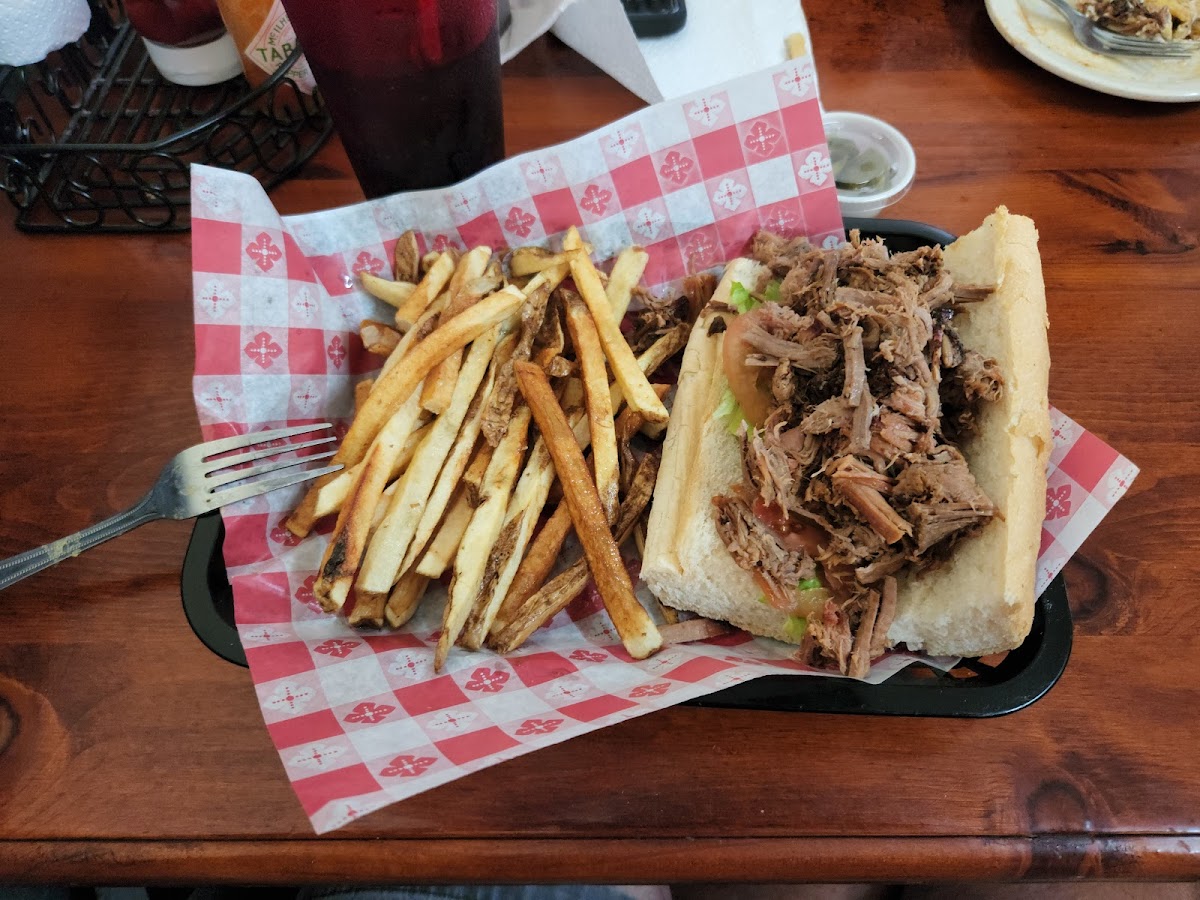 Hog Heaven Smokehouse - Photo 9