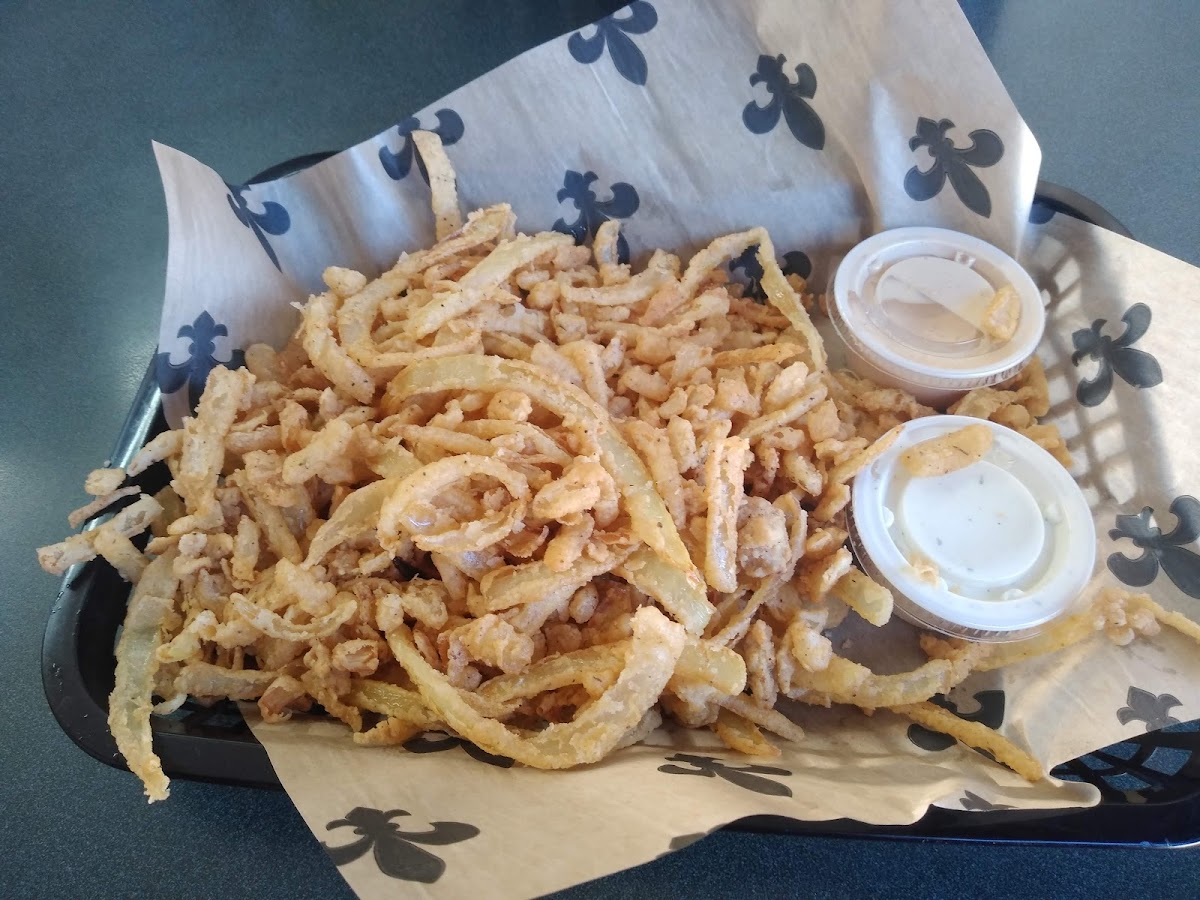 Hog Heaven Smokehouse - Photo 2