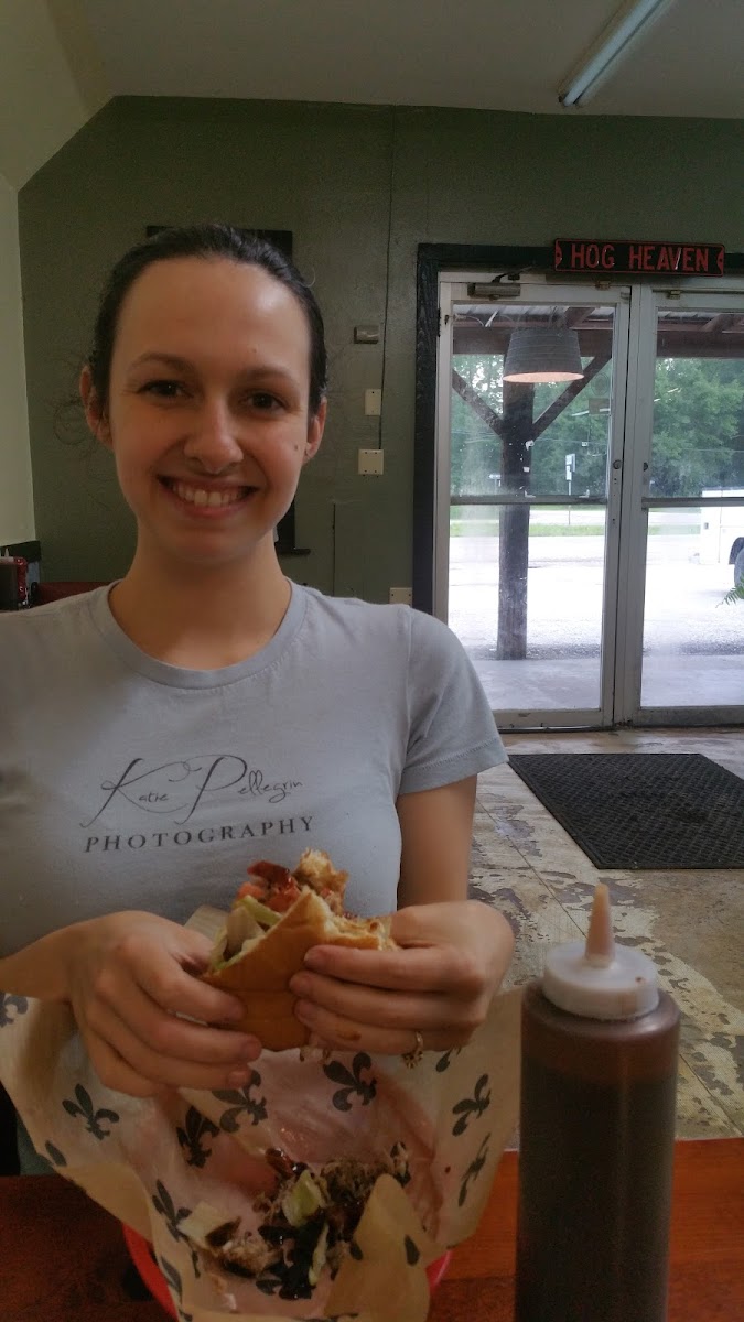 Hog Heaven Smokehouse - Photo 8