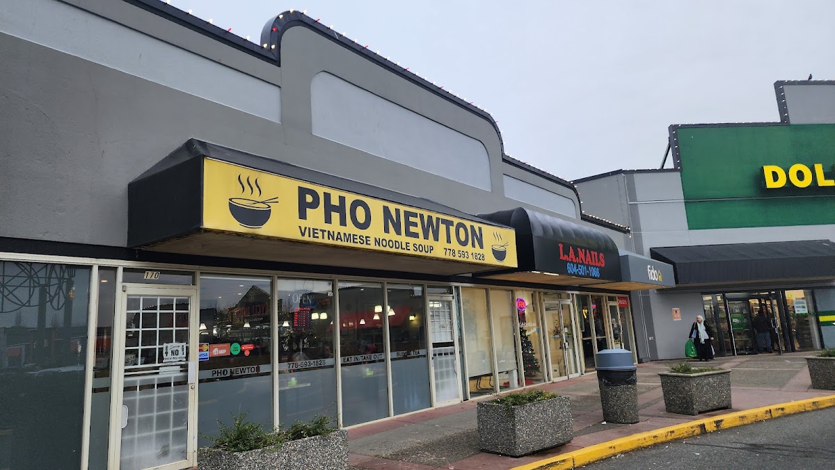 Pho Newton - Photo 3