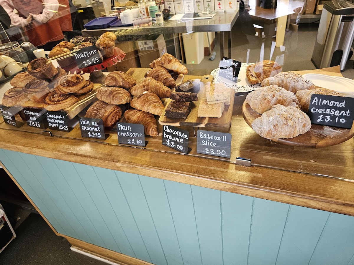 Frimley Lodge Cafe - Photo 3