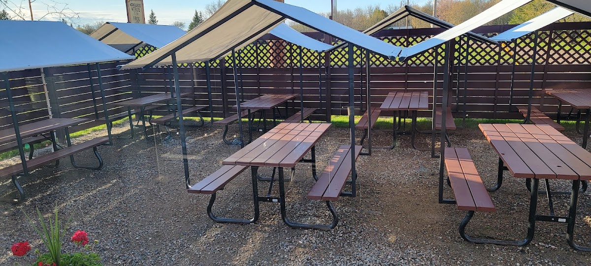Jennifer's Restaurant-Picnic