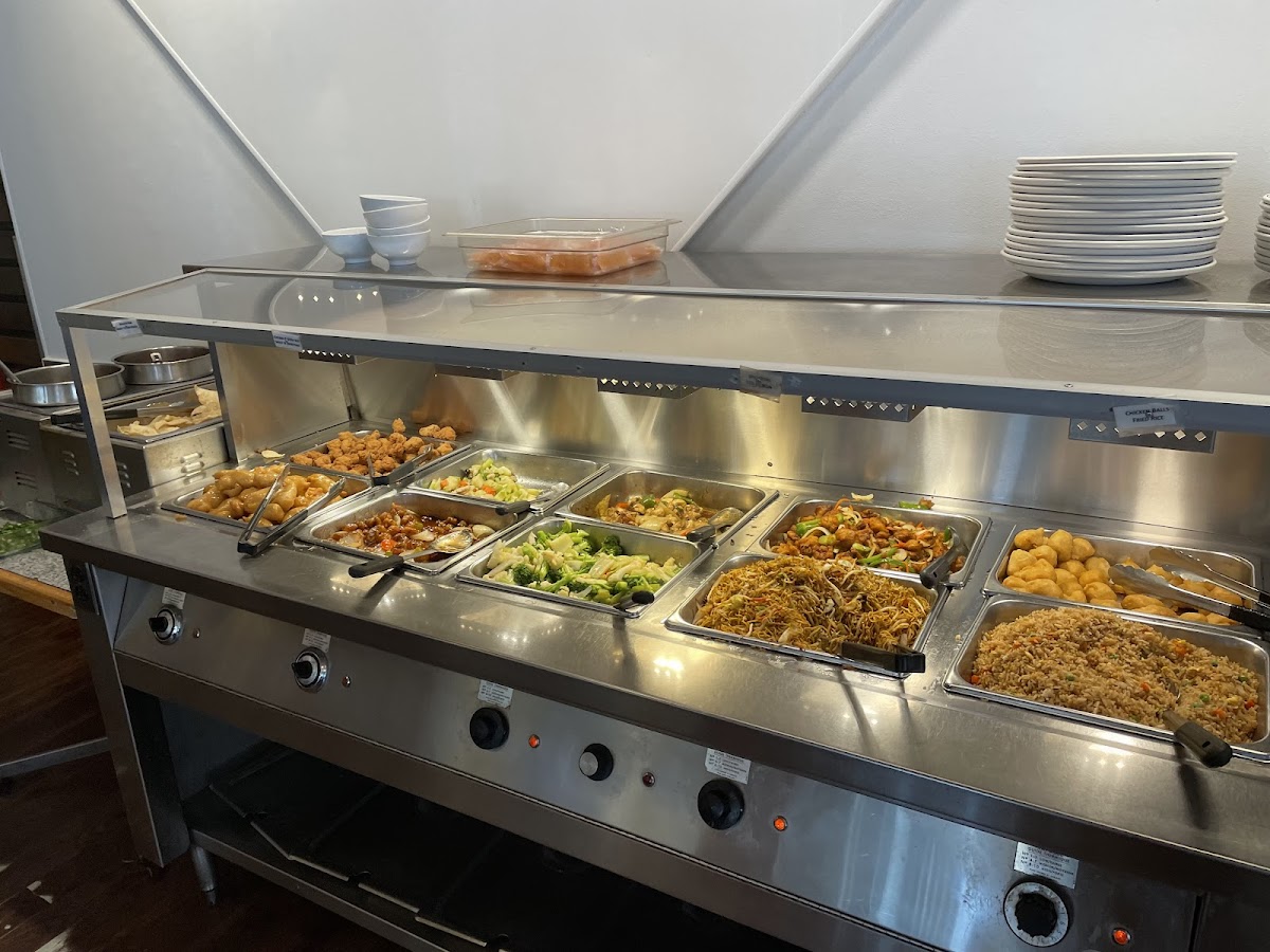 Good Earth Restaurant - Photo 1
