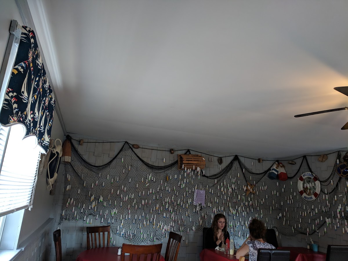 Granny's Seafood Restaurant and Ice Cream Parlour - Photo 5
