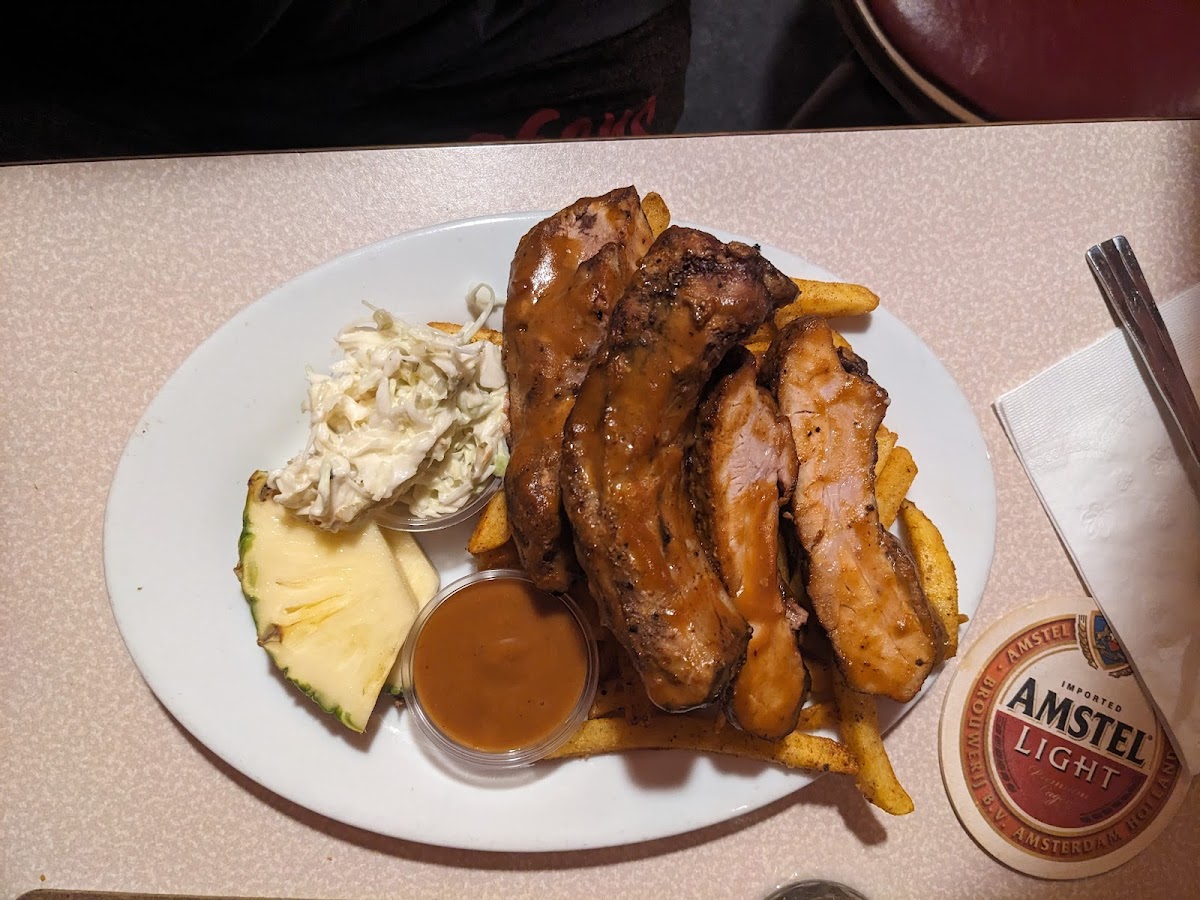 Steve's Restaurant - Photo 4