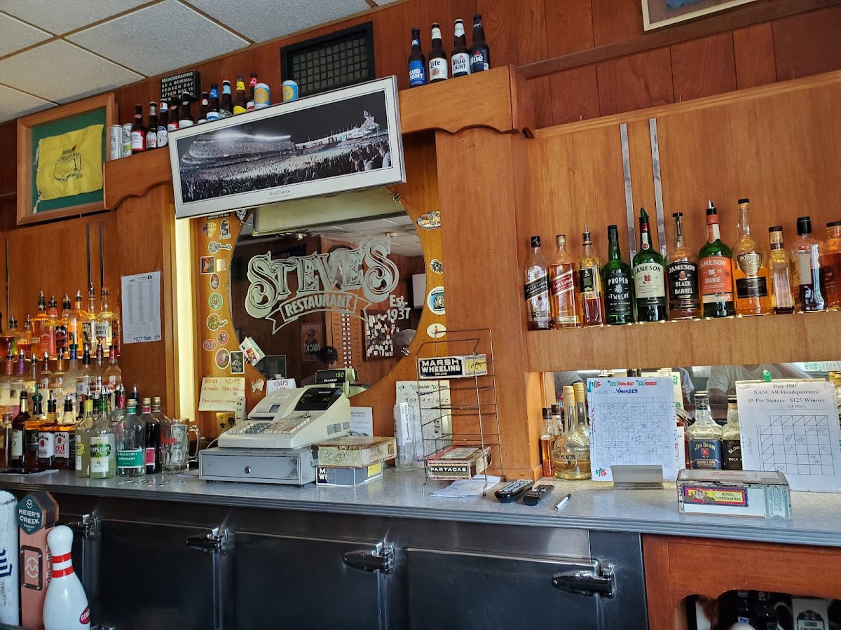 Steve's Restaurant - Photo 8