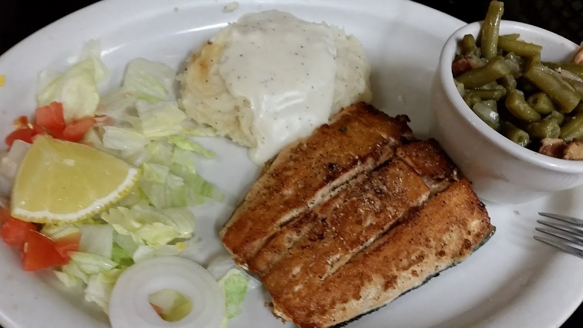 Yellow Rose Cafe - Photo 3