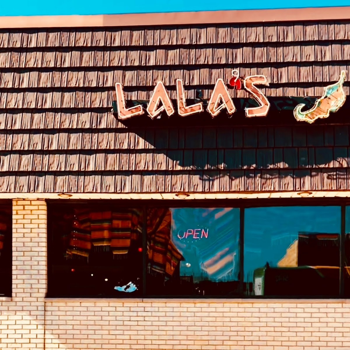 Lala's Place - Photo 5