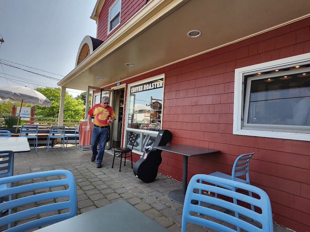 Highwheeler Cafe & Bakery - Photo 7