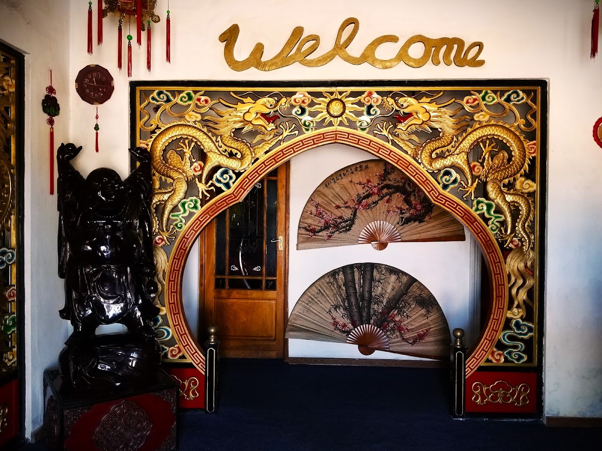 Golden Coast Restaurant - Photo 3