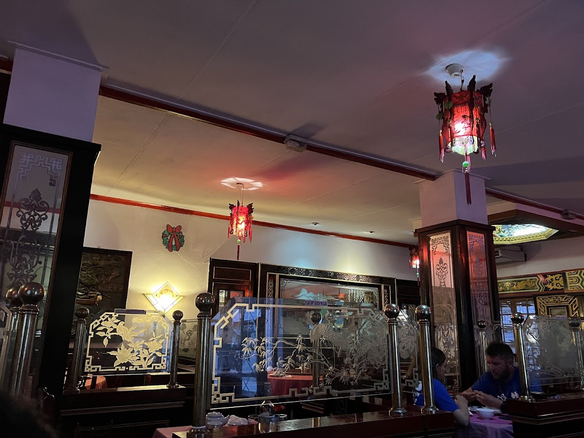Golden Coast Restaurant - Photo 8