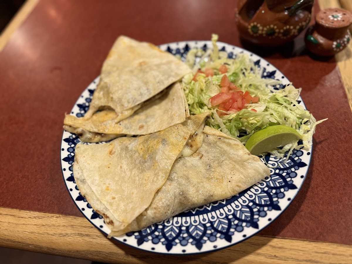 Pos Bueno Mexican Restaurant Bar - Photo 3
