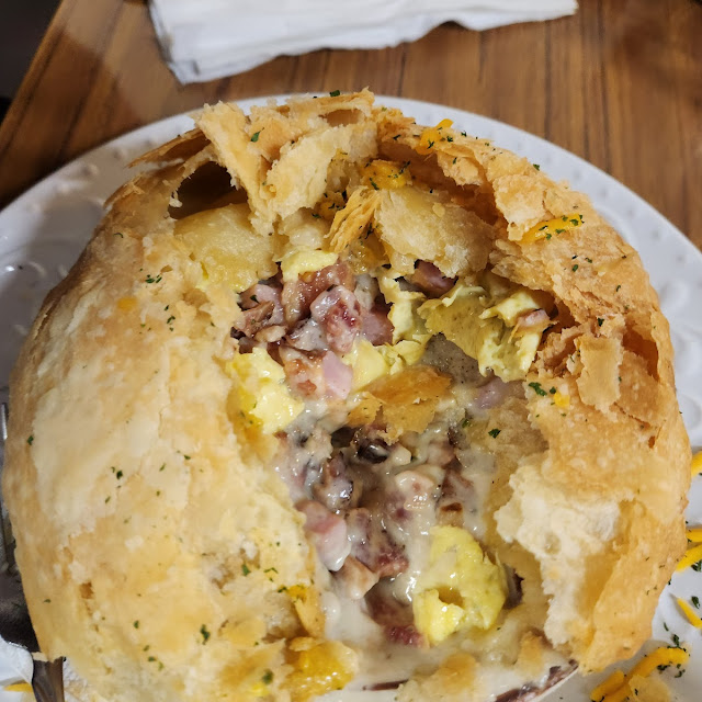Mamas Breakfast Pot Pie
