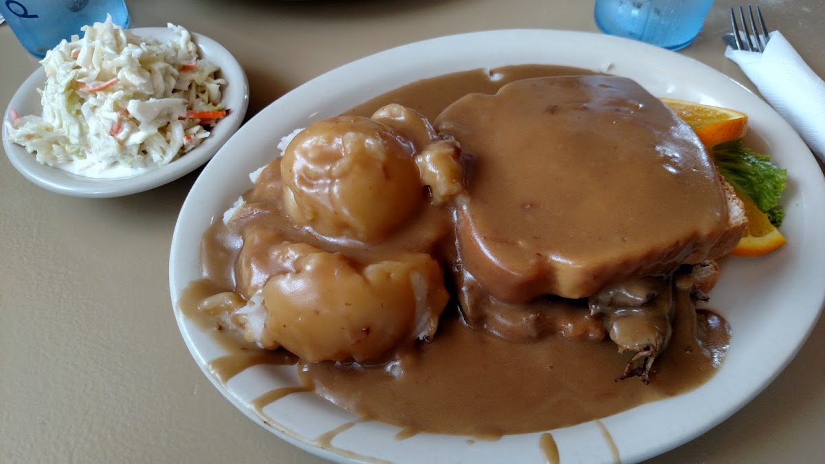 Hosler's Family Restaurant - Photo 6
