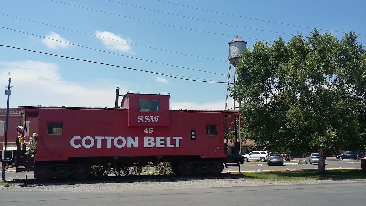 Depot Bar-B-Q - Photo 2