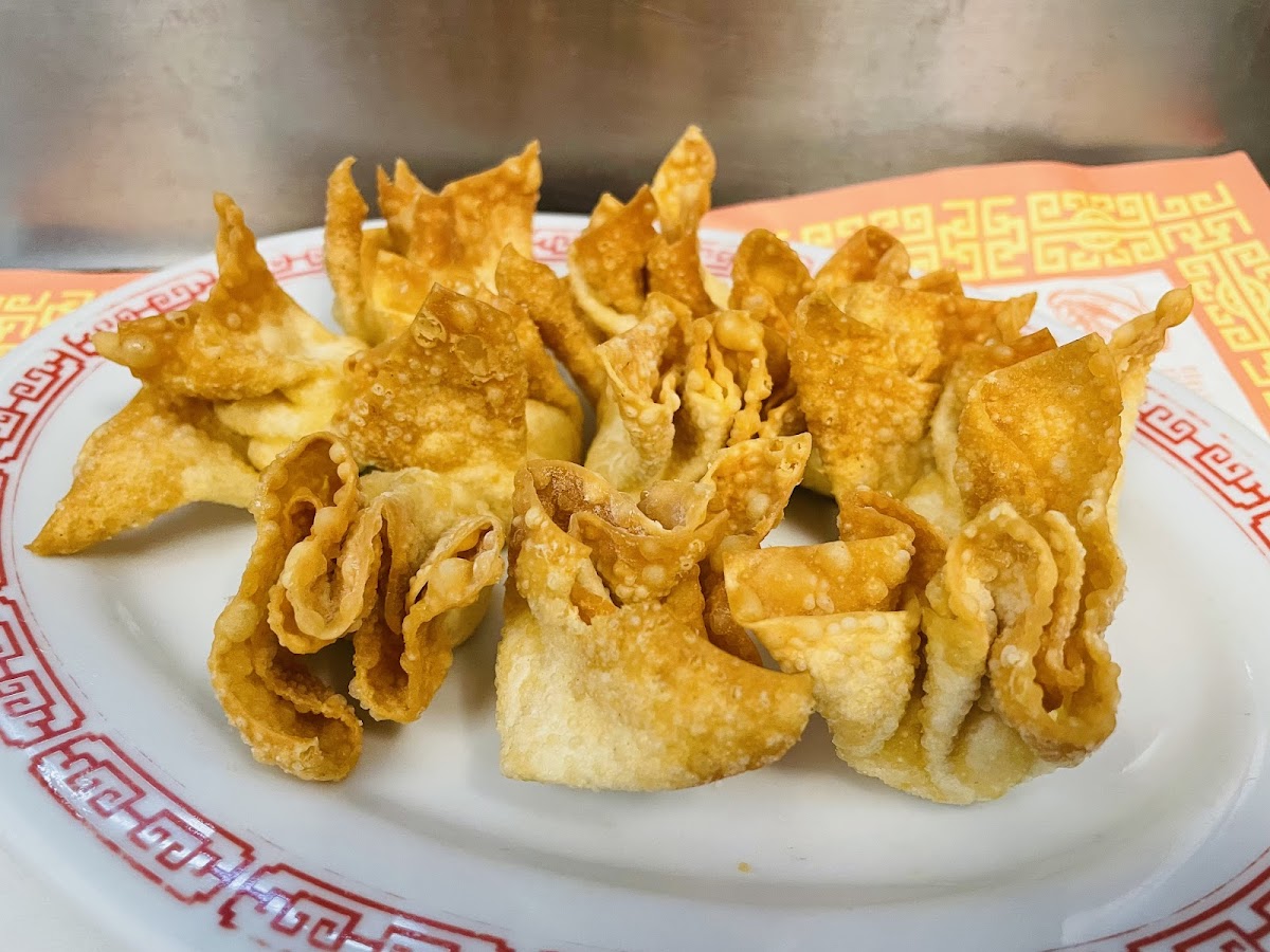 New Hong Kong Wok - Photo 2