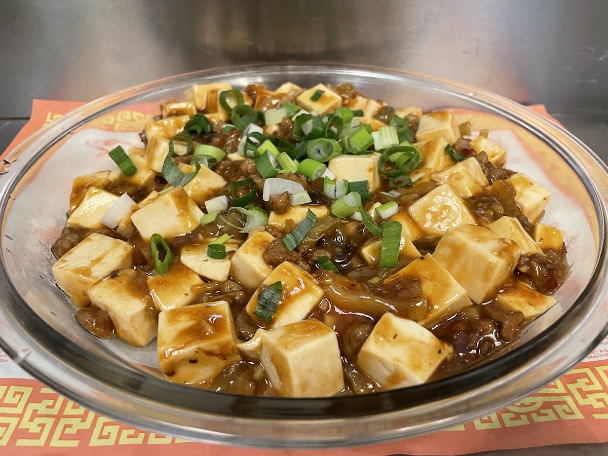 New Hong Kong Wok - Photo 3